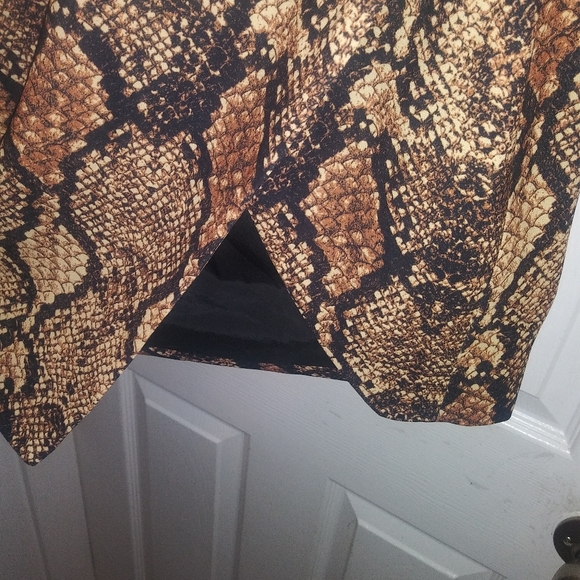 Bebe x naven snake print dress - Picture 8 of 8